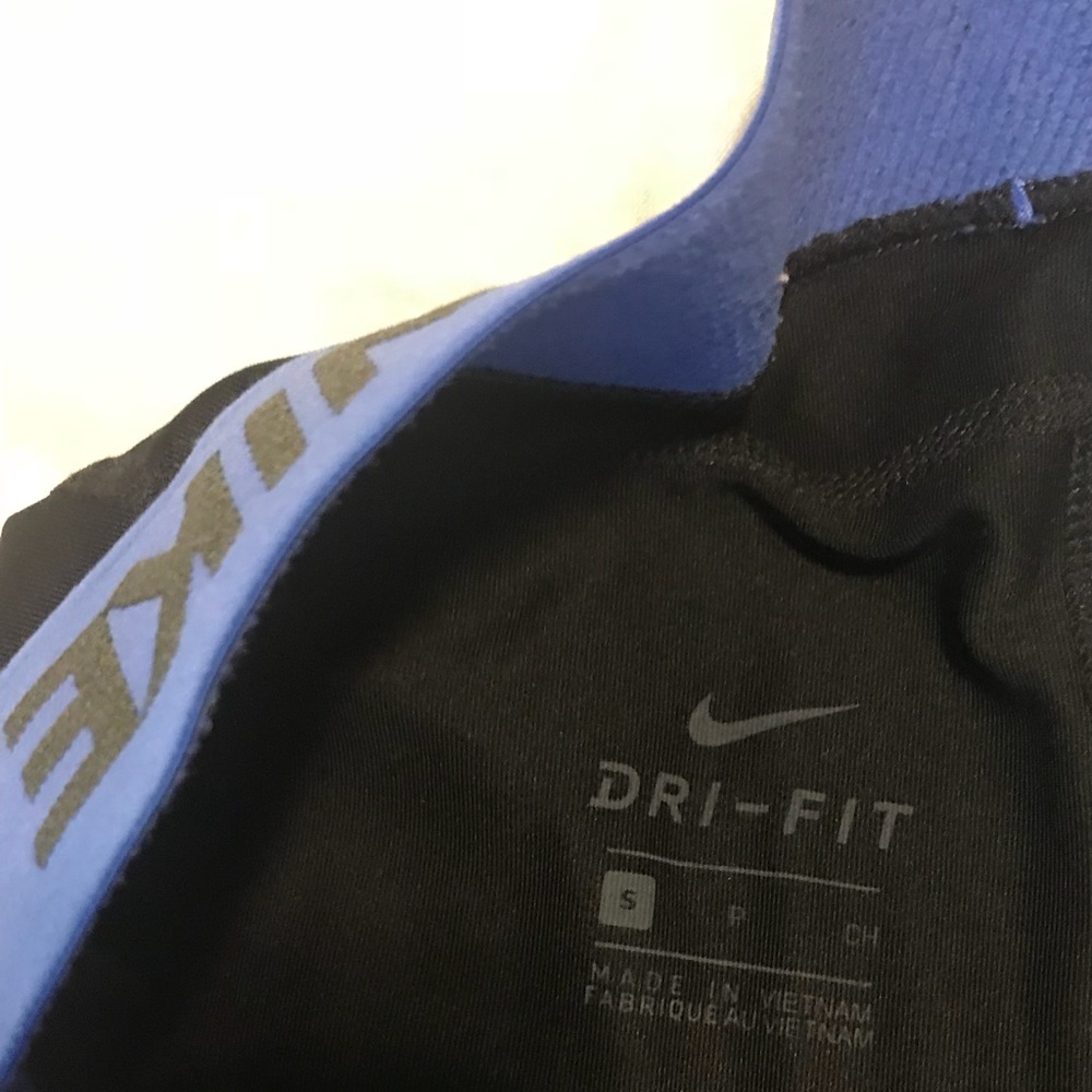 Nike capri